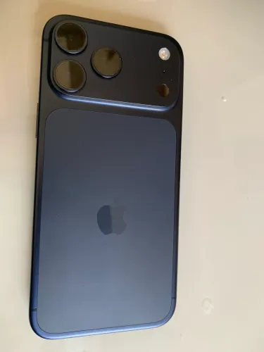 iPhone 17 Azul 256 na garantia e bateria 100