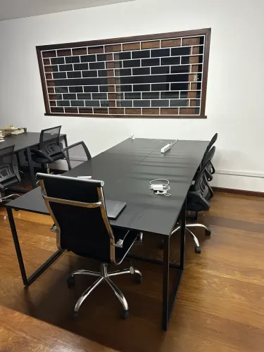 Mesa escritório 60x90 e 60x120cm preta
