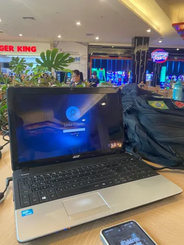 Notebook Acer 6GB RAM HD 300GB - Funcionando Perfeitamente