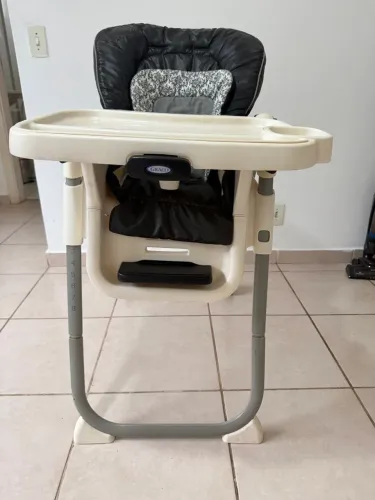 Cadeira de alimentação bebê