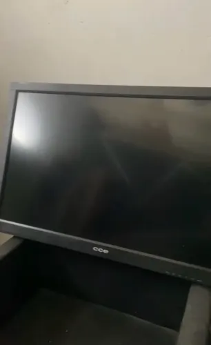 Tv 32 polegadas, marca CCE, quero 300 pila 
