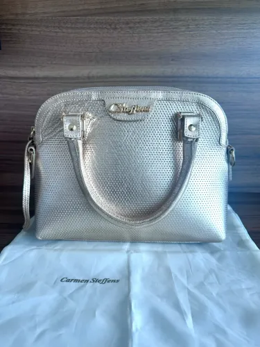 Bolsa Carmen Steffens Dourada Tipo Baú