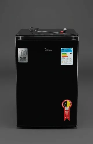 Mini geladeira frigobar Midea 124L Preta