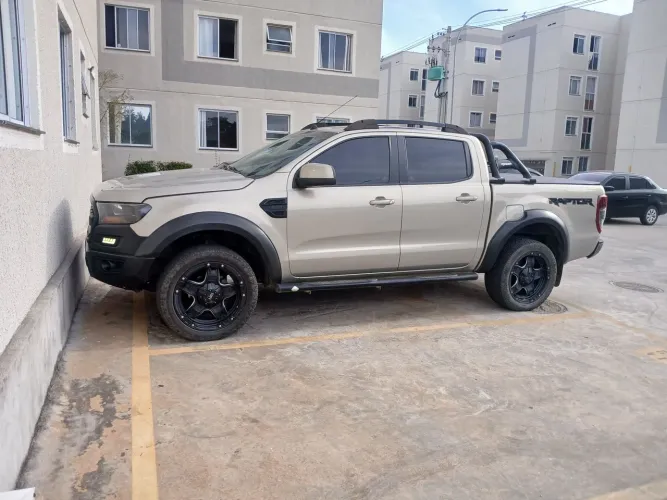 Ford Ranger XLS 2.5 16V 4X2 CD Flex 2019