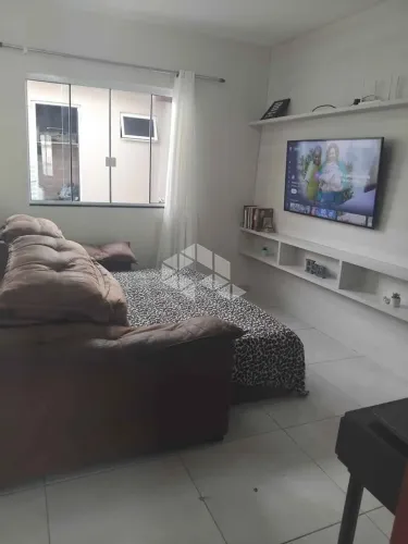 Casa com 3 Quartos e Amplo Quintal no Bairro Rio Grande - Palhoça/SC