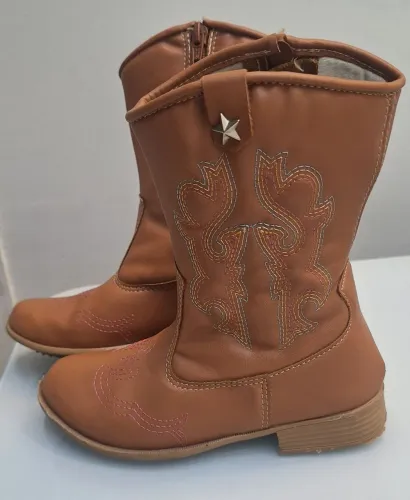 Bota menina 28
