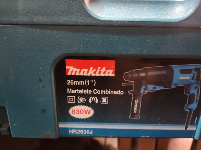 Martelete e parafusadeira Makita