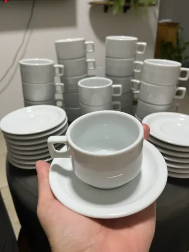 Conjunto 22 Xícaras + Pires Schmidt Porcelana - 44 peças