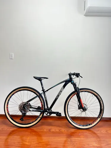 Bicicleta Oggi 7.3 | Shimano Deore 1x12 | RockShox | Estado de Nova
