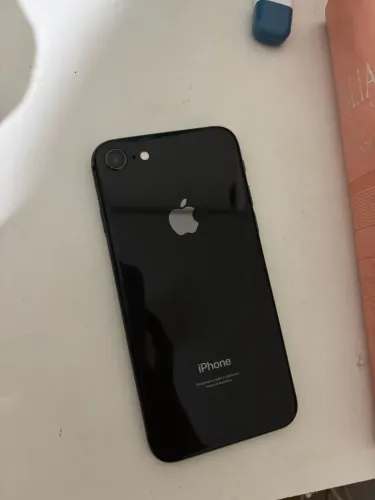 iPhone 8 64GB - Usado, em ótimo estado!