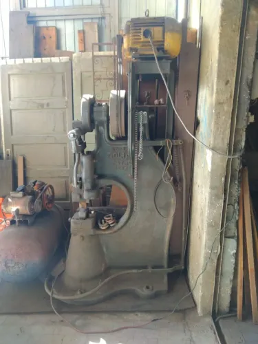 Vende-se ótimo martelete ano 1910 goliat alemão