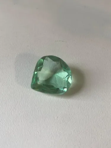 Topázio verde claro
