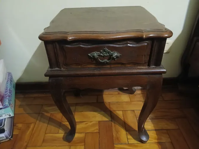Criado mudo década de 1950
