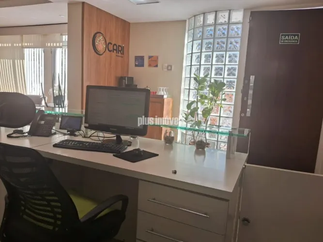 Ótima localização.