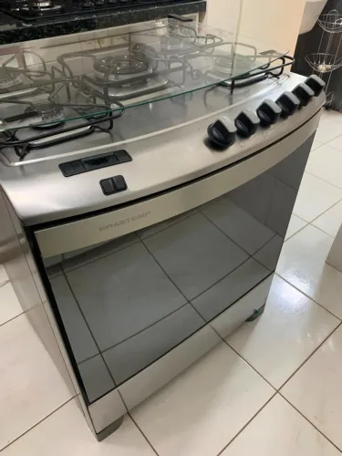 Fogão Brastemp 5 bocas inox com mesa de vidro