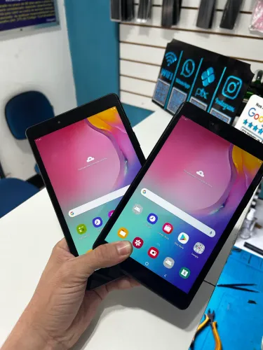 Tablet Samsung Tab A em ótimo estado com capa e carregador 