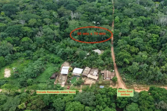 Terreno 2.100 m2 (pode ser dividido em dois terrenos)