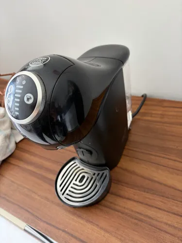 Cafeteira Nescafé Dolce Gusto Arno Genio S Plus Preta Cor Preto