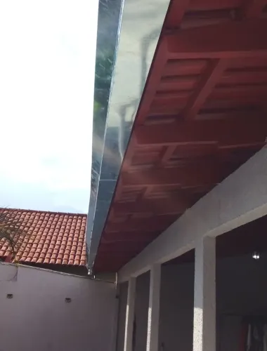 Calha beral 38,00 e rufo de 20 centimetros apenas 13$ metro instalado