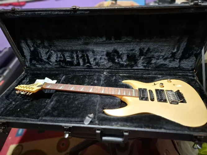 Washburn Chicago series