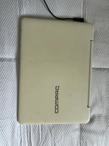 COMPUTADOR COMPAQ BRANCO
