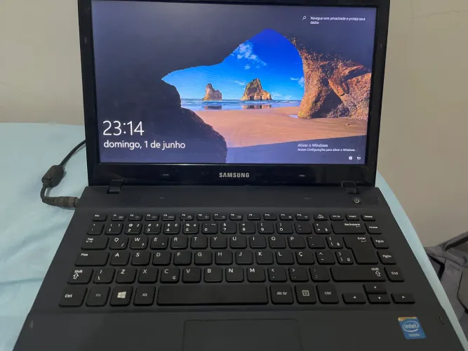 Notebook Samsung Intel Celeron 1007U | 2GB RAM | 500GB HD - Perfeito Estado