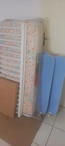 Berço + Colchão no plástico 