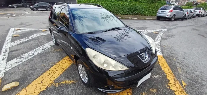 Peugeot 207 SW XR Sport 1.4 Flex 8V 5P 2010