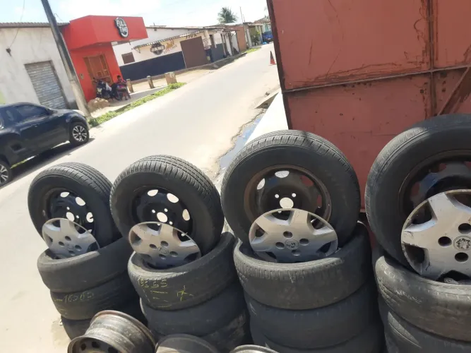 Pneu roda aro 13 completo na promoção quatro pneus semi-novo
