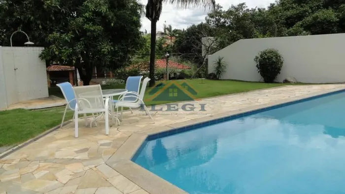 CASA À VENDA OU LOCAÇÃO NO ESTÂNCIA MARAMBAIA VINHEDO/SP