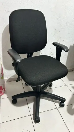 Vendemos cadeira de escritório giratória reformadas