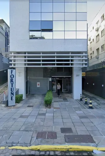 Excelente estacionamento comercial com 22 vagas em zona nobre de Porto Alegre