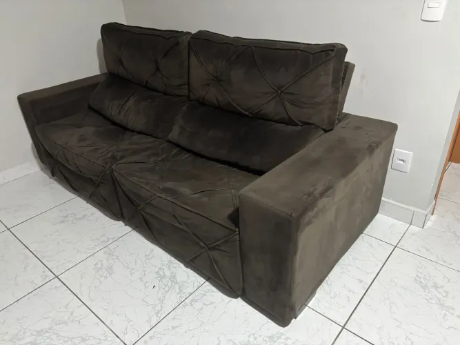 Sofa retratil em boas condições 