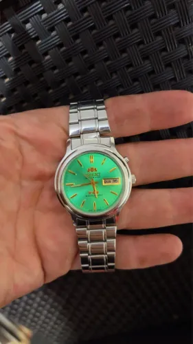 Orient três estrelas mostrador verde - REVISADO