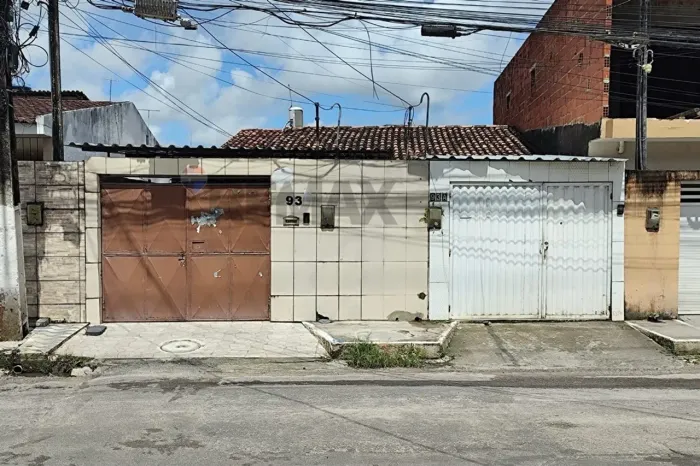 Casa 4 quartos no Tabuleiro dos Martins, Maceió-AL