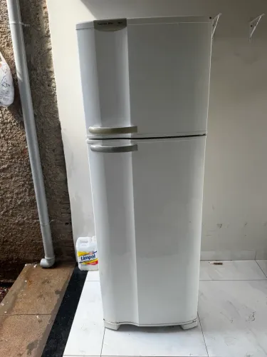 Geladeira Electrolux Frosst Free DF40 - 348L 220v