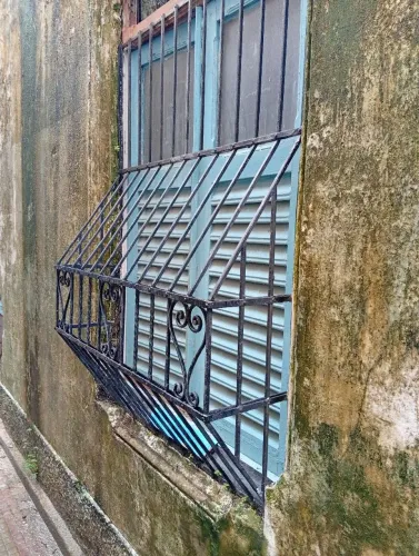 Vende-se 4 grades coloniais