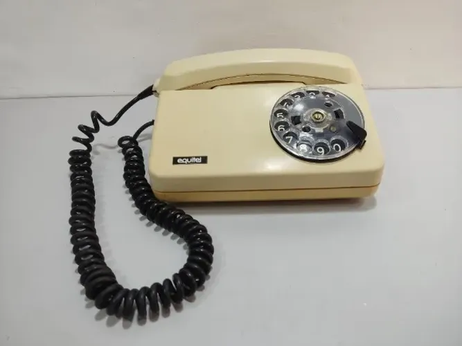 Telefone De Mesa Disco Equitel Antigo Original S7t (Usado)