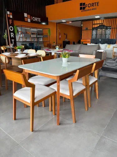 Mesa de Jantar 6 Lugares em Madeira - Temos outros modelos em estoque
