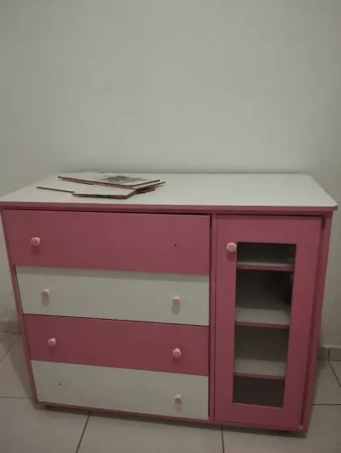 Cômoda bebê menina