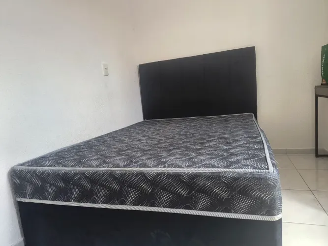 Cama de casal unibox R$ 300