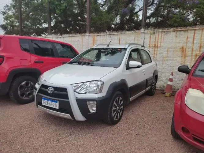 Toyota Etios Cross 1.5 Flex 16V 5P Aut. 2017