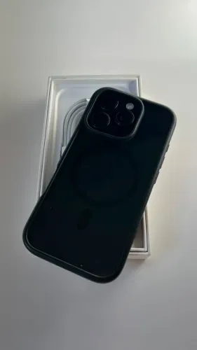 Apple iPhone 16 Pro (128 GB) com caixa - Titânio Preto