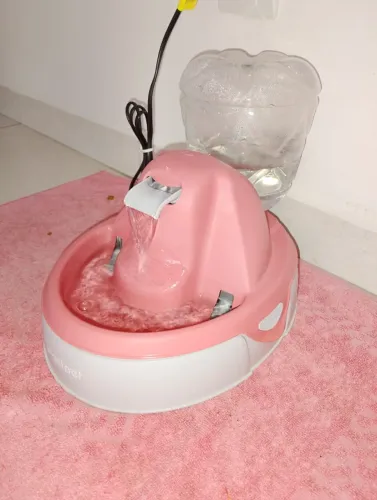 Fonte de agua para pets, um mês de uso