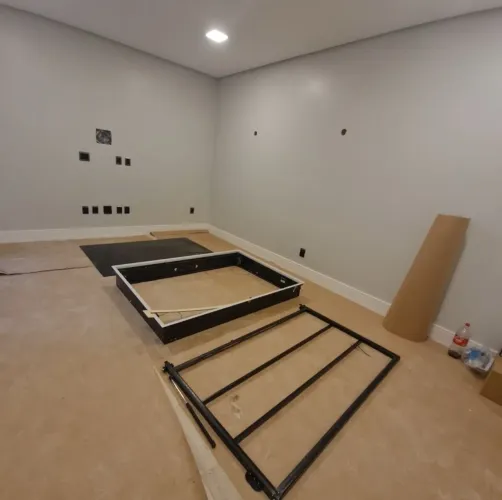 LIFT DE TETO TV 65" COM APARELHAGEM SANKYO