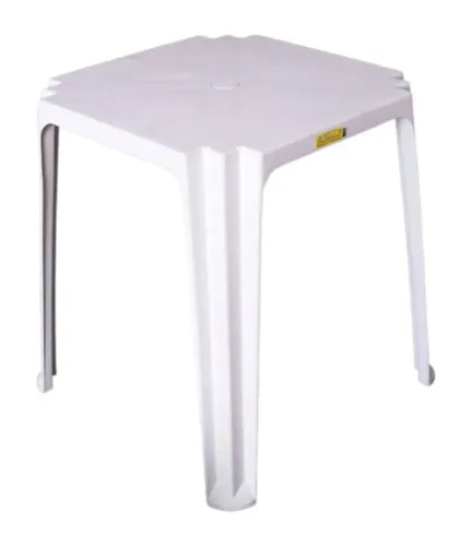 Mesa Plástica e duas banquetas
