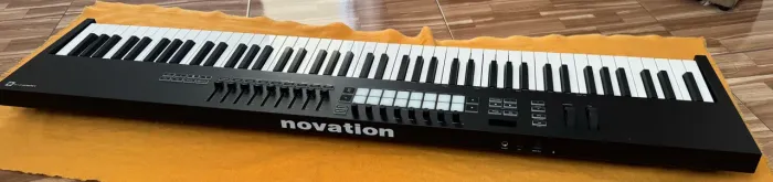 Teclado Controlador Novation Launchkey Mk3 88 Teclas Usb