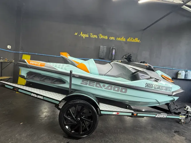 Seadoo wake pro 230