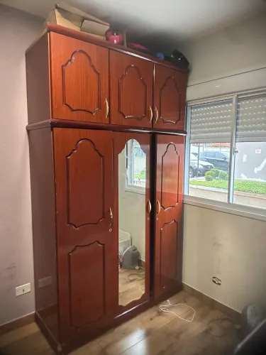 Guarda roupa madeira