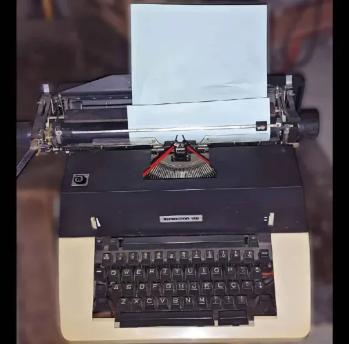 Maquina De Escrever Remington 150